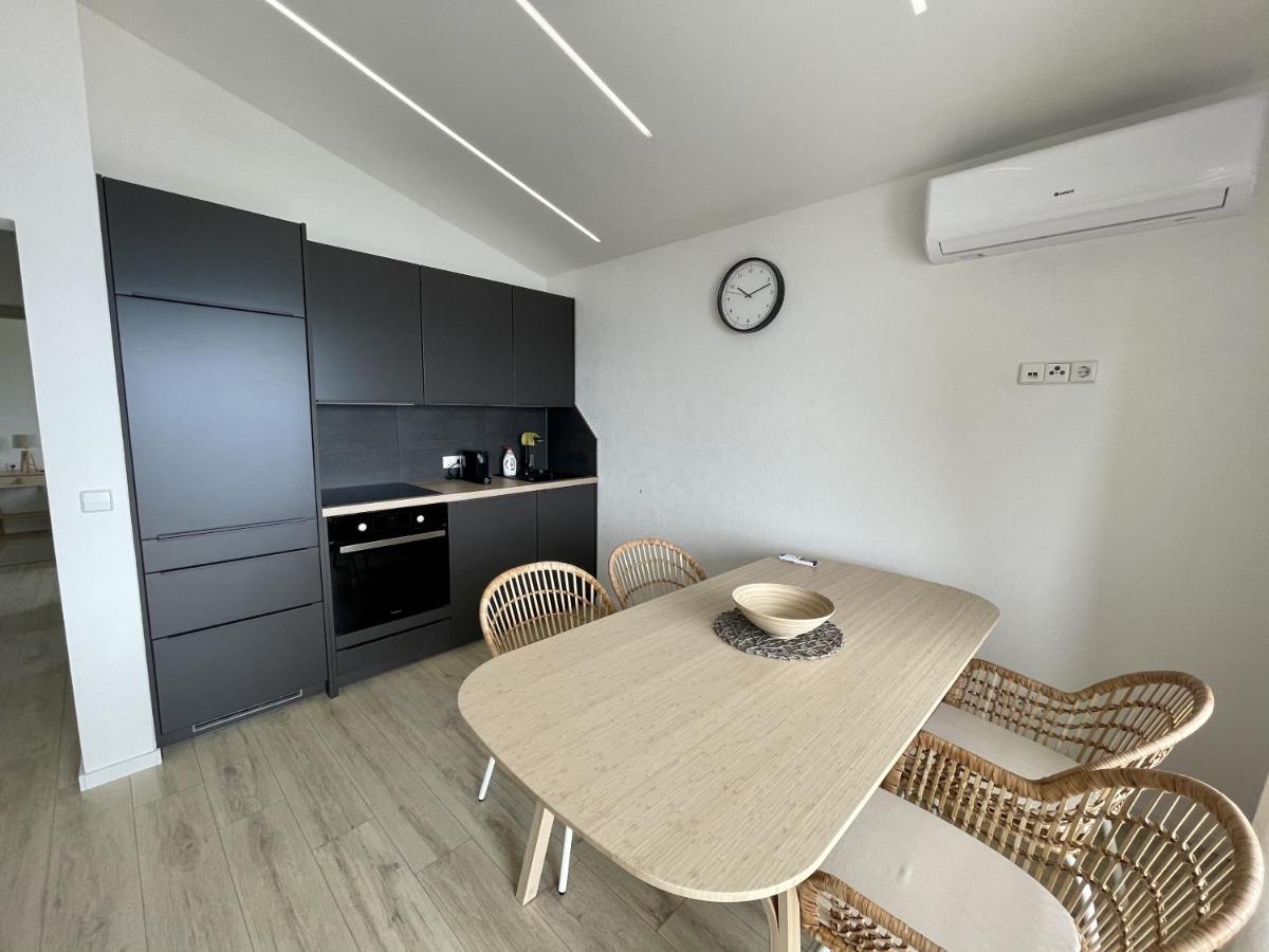 Lambda Holiday Apartments Jesenice  Bagian luar foto