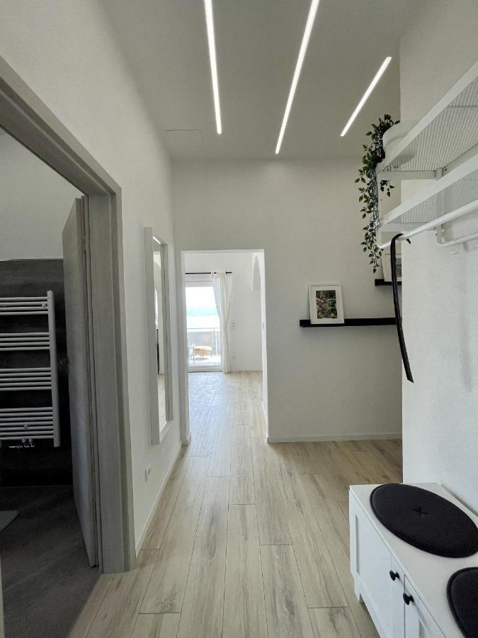 Lambda Holiday Apartments Jesenice  Bagian luar foto