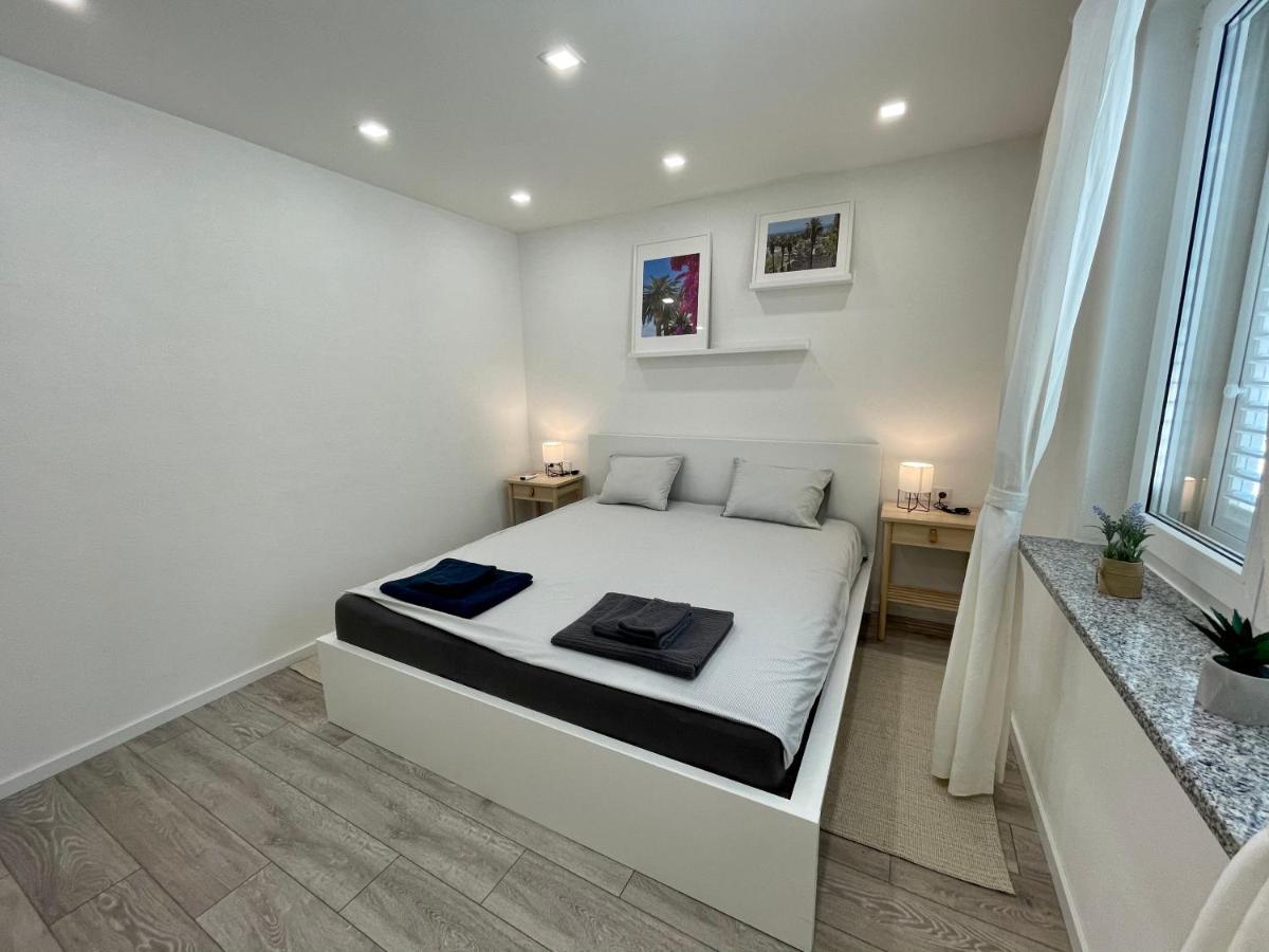 Lambda Holiday Apartments Jesenice  Bagian luar foto
